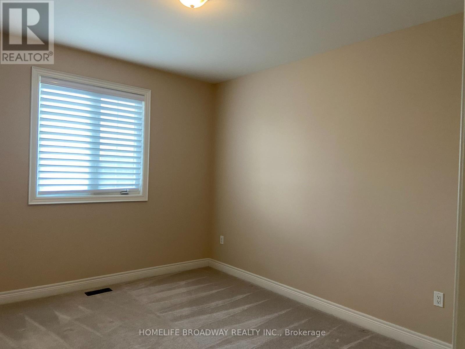 Third Bedroom - 8 Wolford Court, Georgina, ON - Indoor Photo Showing Other Room