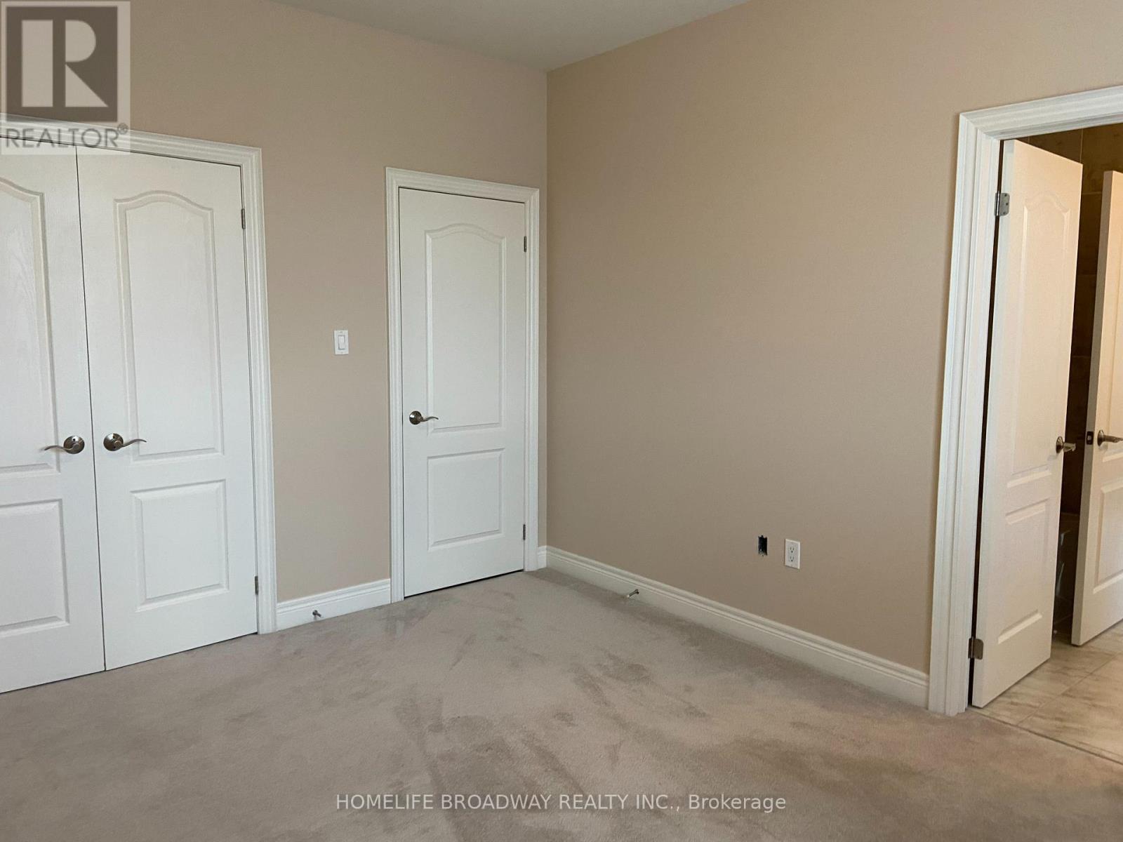 Forth Bedroom - 8 Wolford Court, Georgina, ON - Indoor Photo Showing Other Room