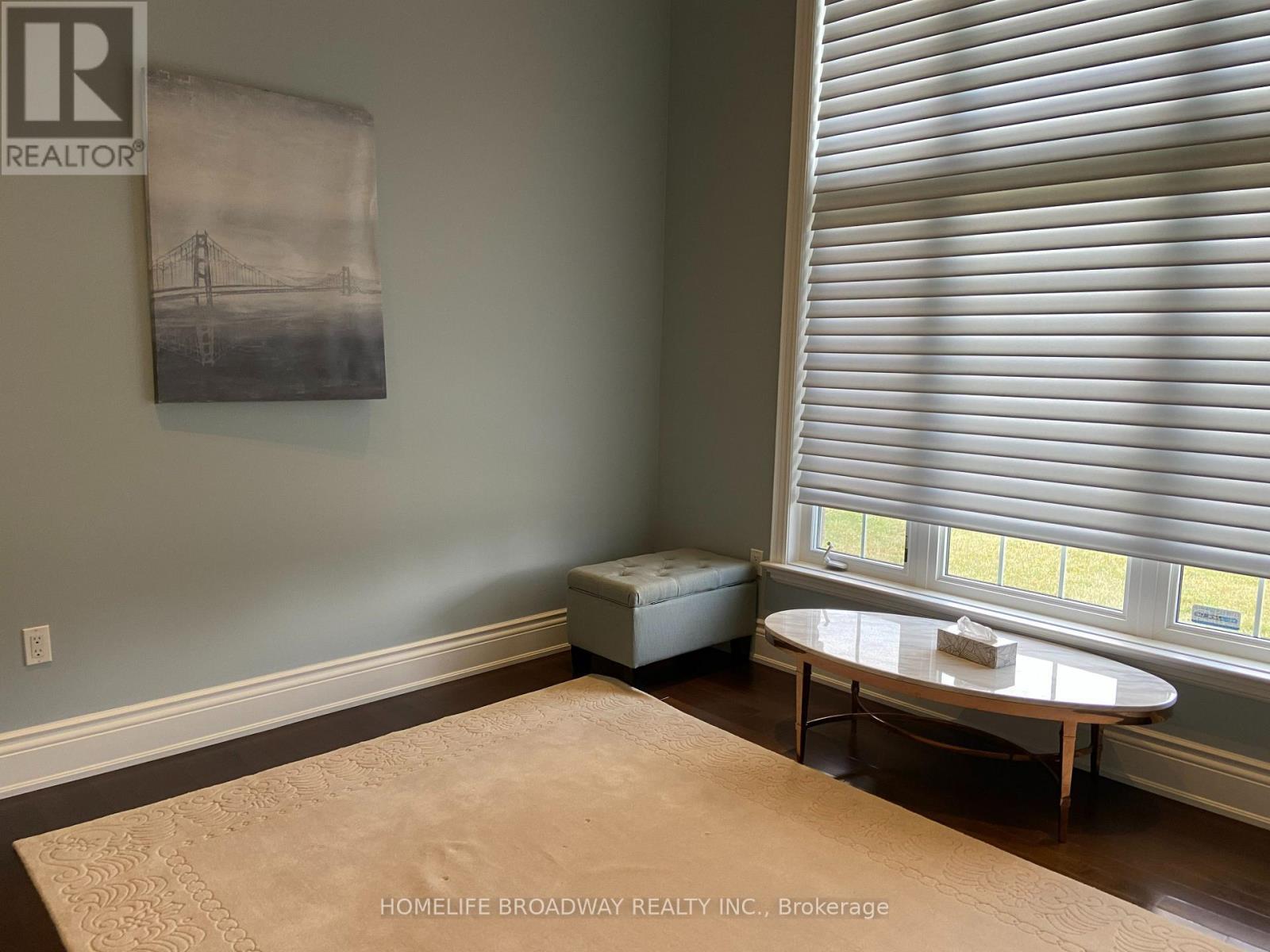 Ground Floor with High Ceiling - 8 Wolford Court, Georgina, ON - Indoor