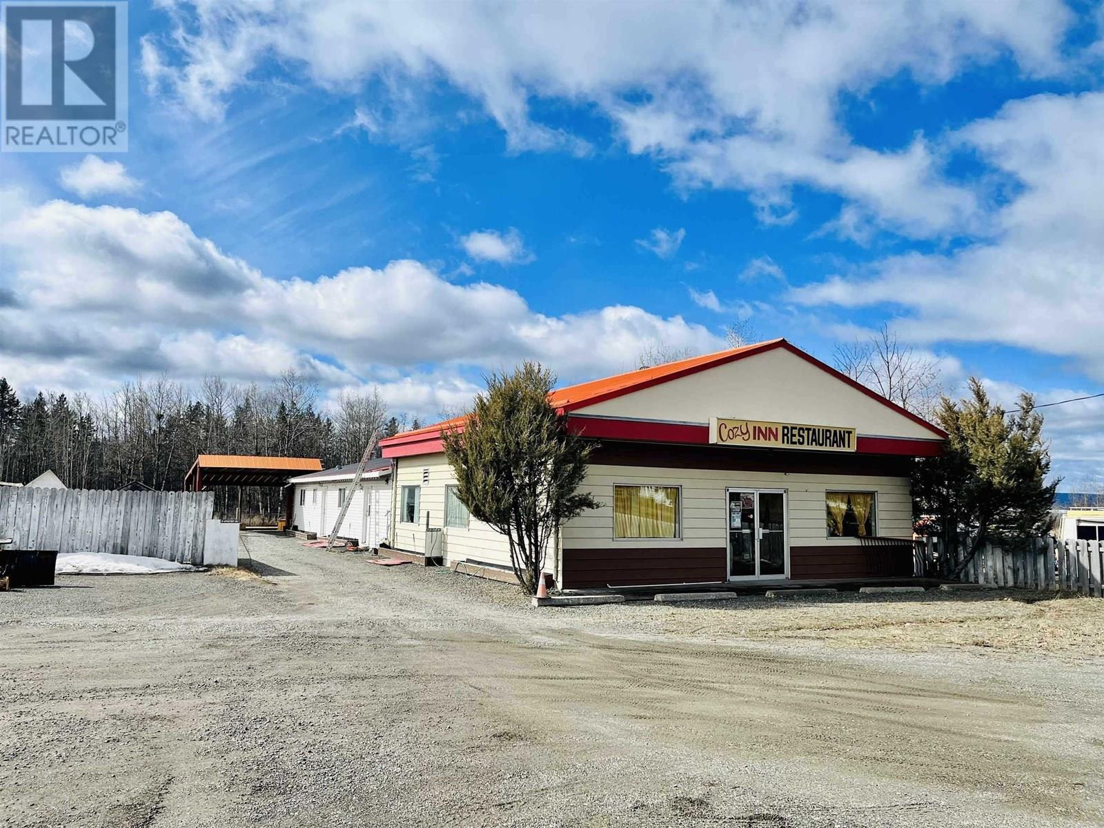 3988 S Cariboo 97 Highway, Lac La Hache, BC - Outdoor