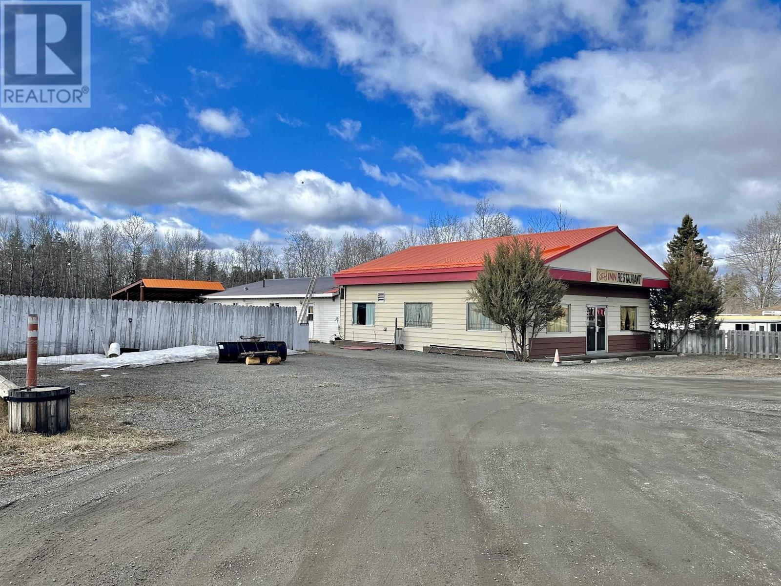 3988 S Cariboo 97 Highway, Lac La Hache, BC - Outdoor