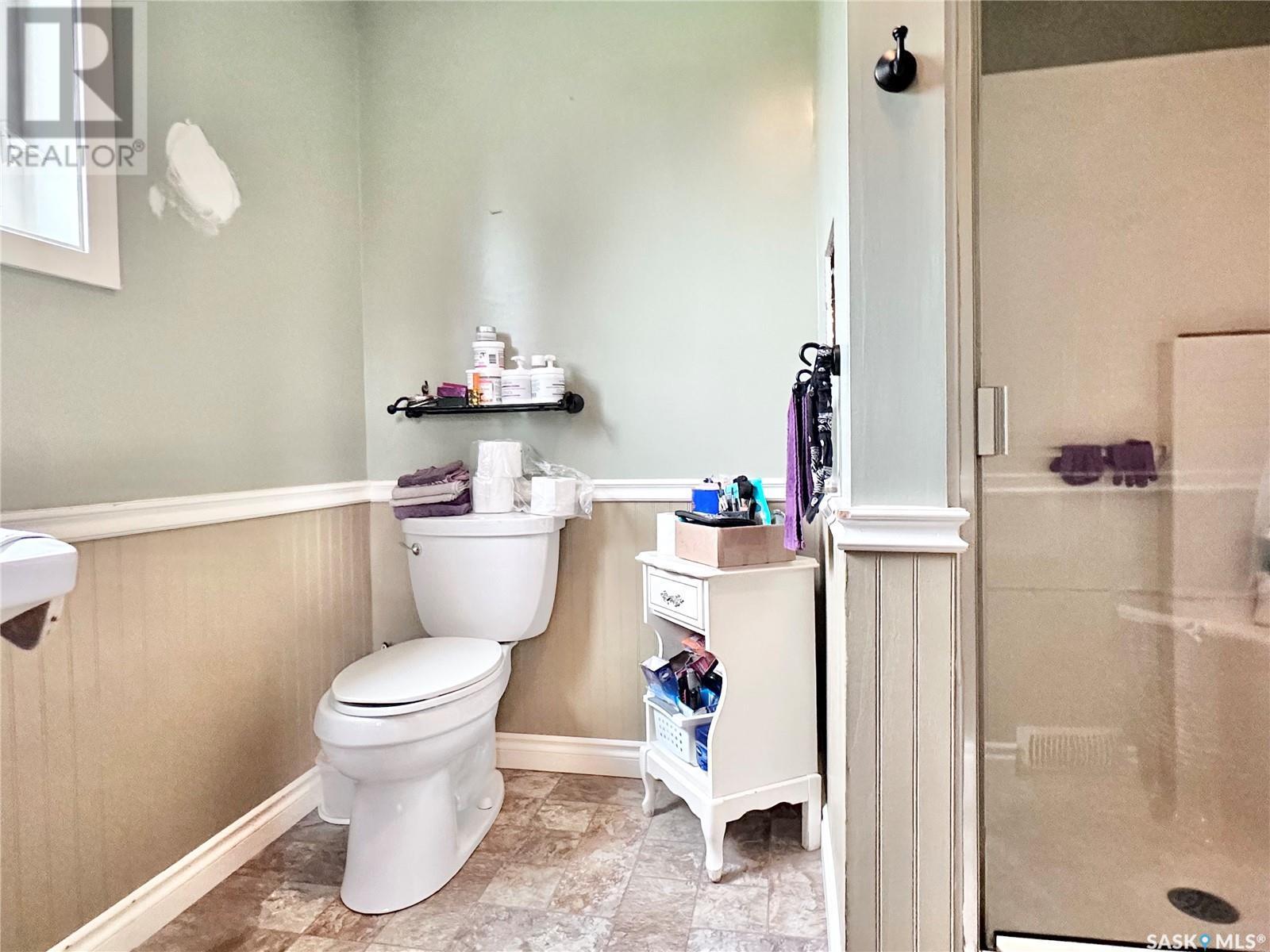 Hussey Acreage, Marriott Rm No. 317, SK - Indoor Photo Showing Bathroom