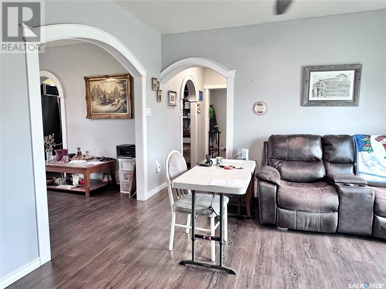 Hussey Acreage, Marriott Rm No. 317, SK - Indoor Photo Showing Living Room