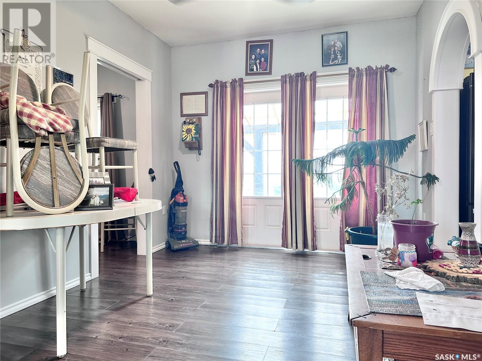 Hussey Acreage, Marriott Rm No. 317, SK - Indoor Photo Showing Other Room