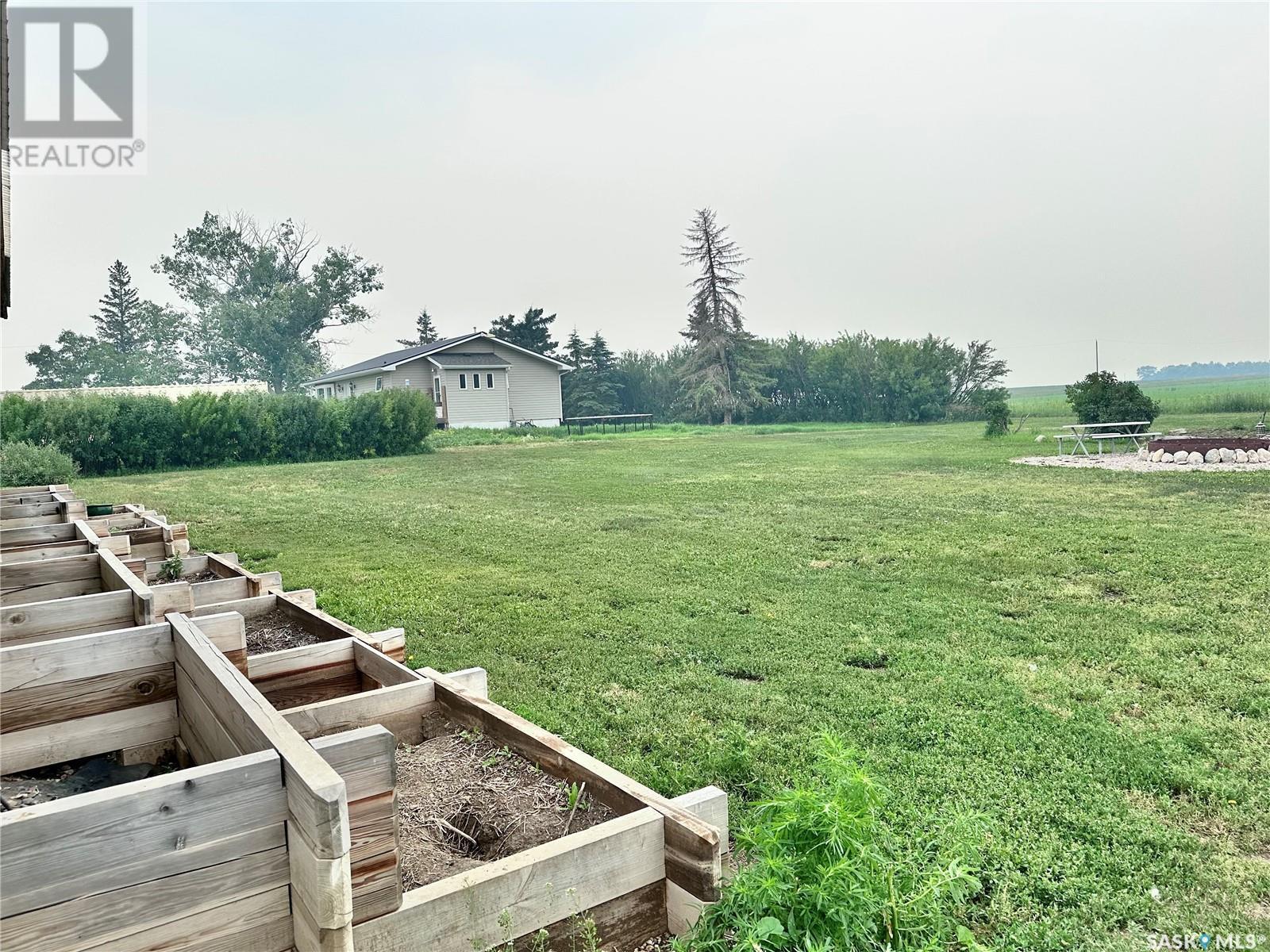 Hussey Acreage, Marriott Rm No. 317, SK - Outdoor