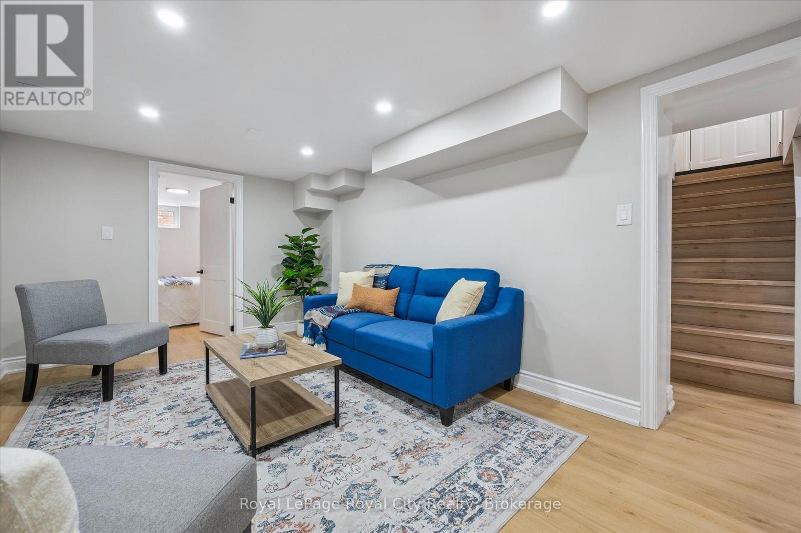 56 Dover Street, Waterloo, ON - Indoor