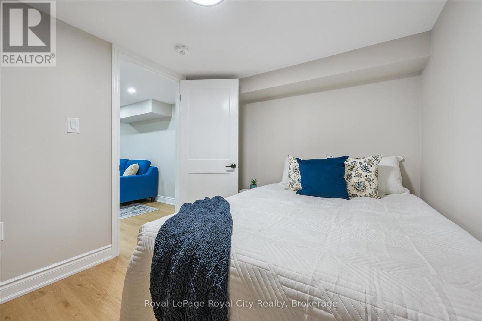 56 Dover Street, Waterloo, ON - Indoor Photo Showing Bedroom