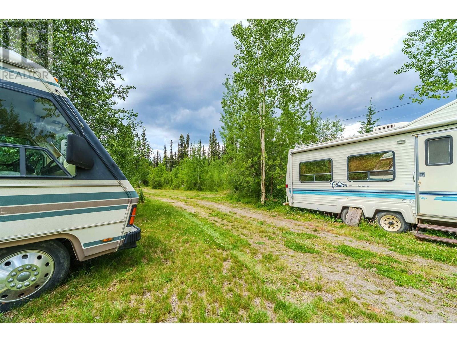 4778 Binnie Road, Lac La Hache, BC - Outdoor