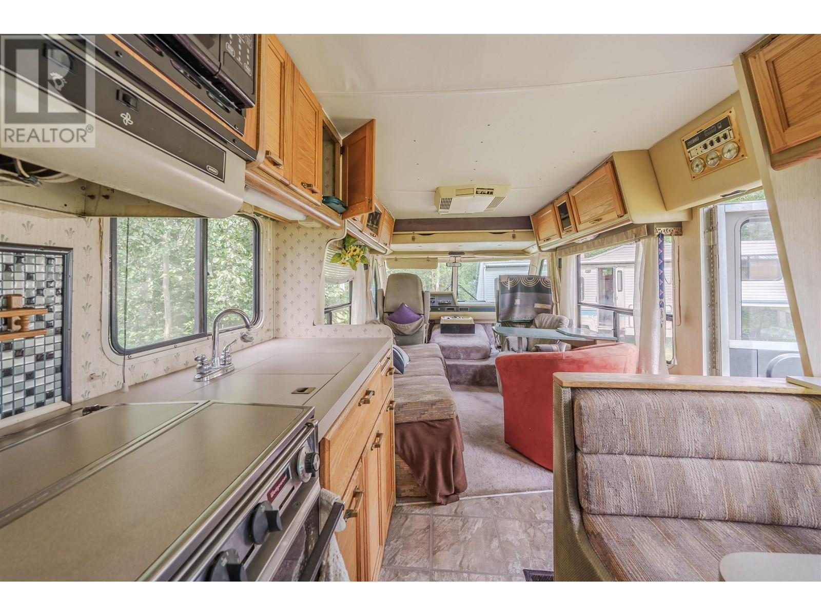 4778 Binnie Road, Lac La Hache, BC - Indoor Photo Showing Other Room