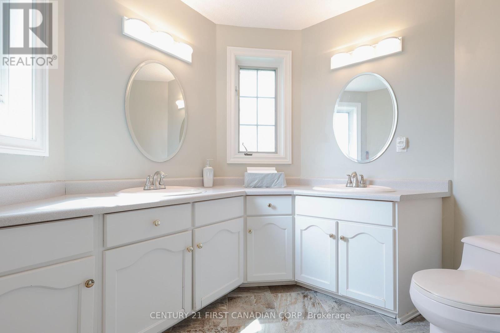 3480 Cuddy Drive, Adelaide Metcalfe, ON