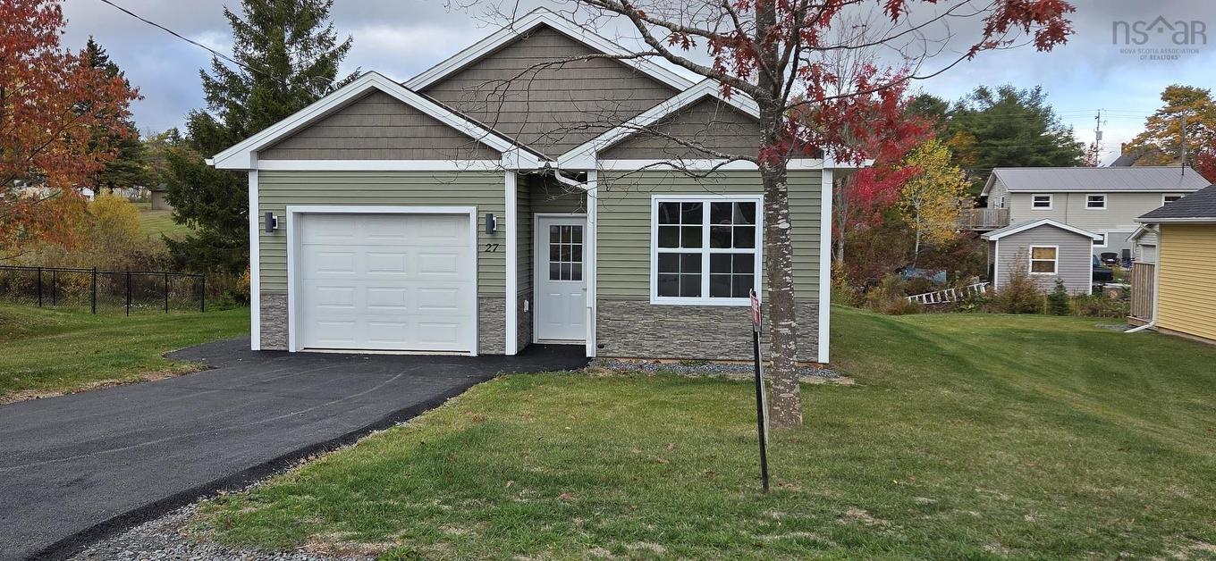 27 Perry Crescent, Stewiacke, NS