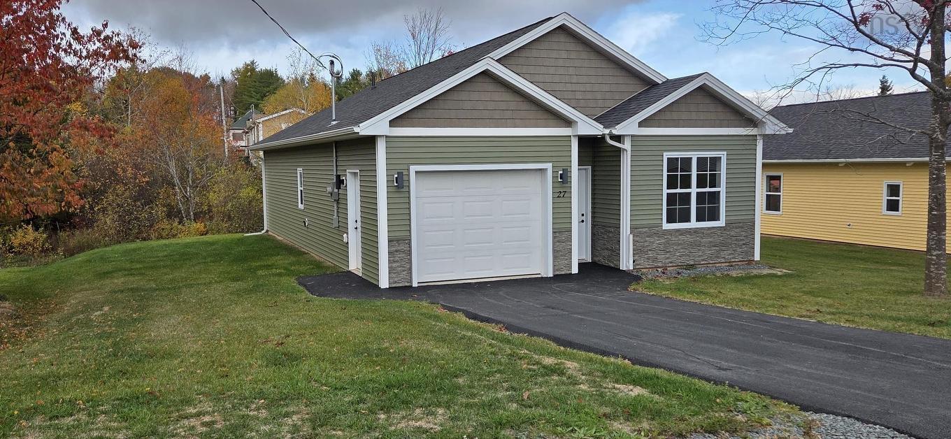 27 Perry Crescent, Stewiacke, NS