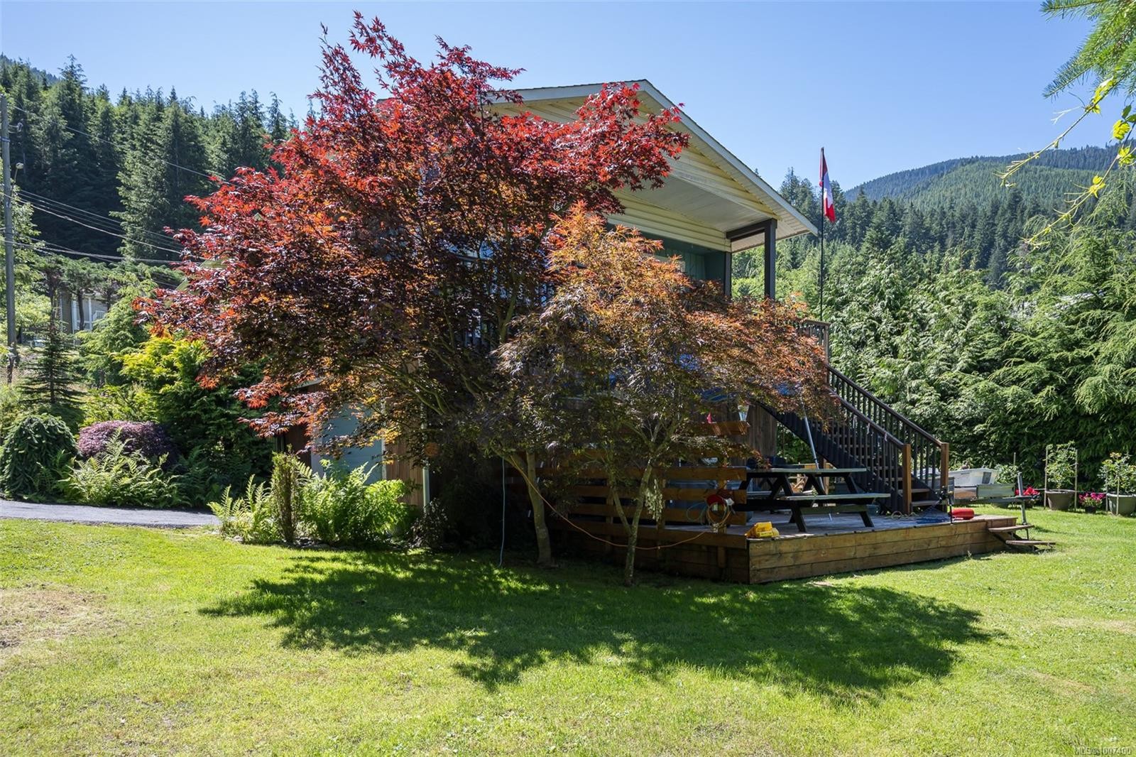 561 Macmillan Dr, Sayward, BC