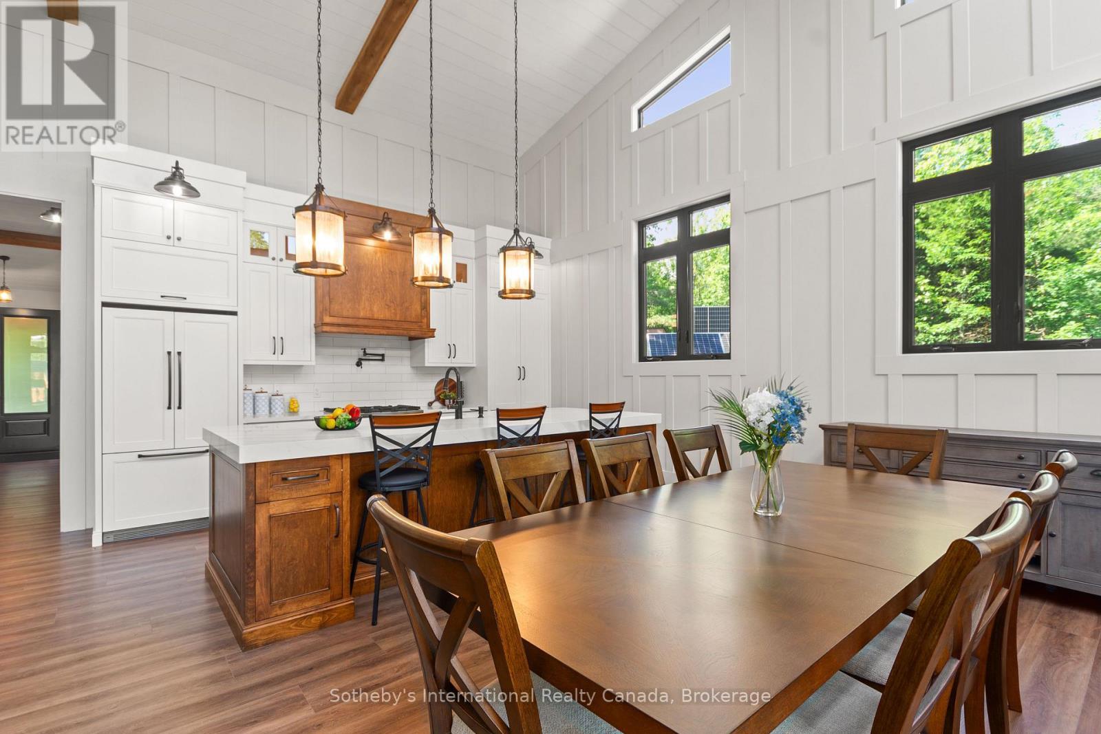 103 Whites Falls Road, Georgian Bay (Baxter), ON - Indoor Photo Showing Dining Room