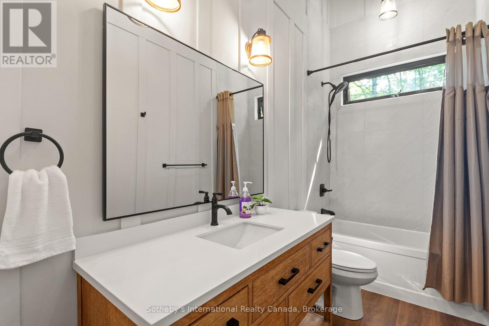 103 Whites Falls Road, Georgian Bay (Baxter), ON - Indoor Photo Showing Bathroom