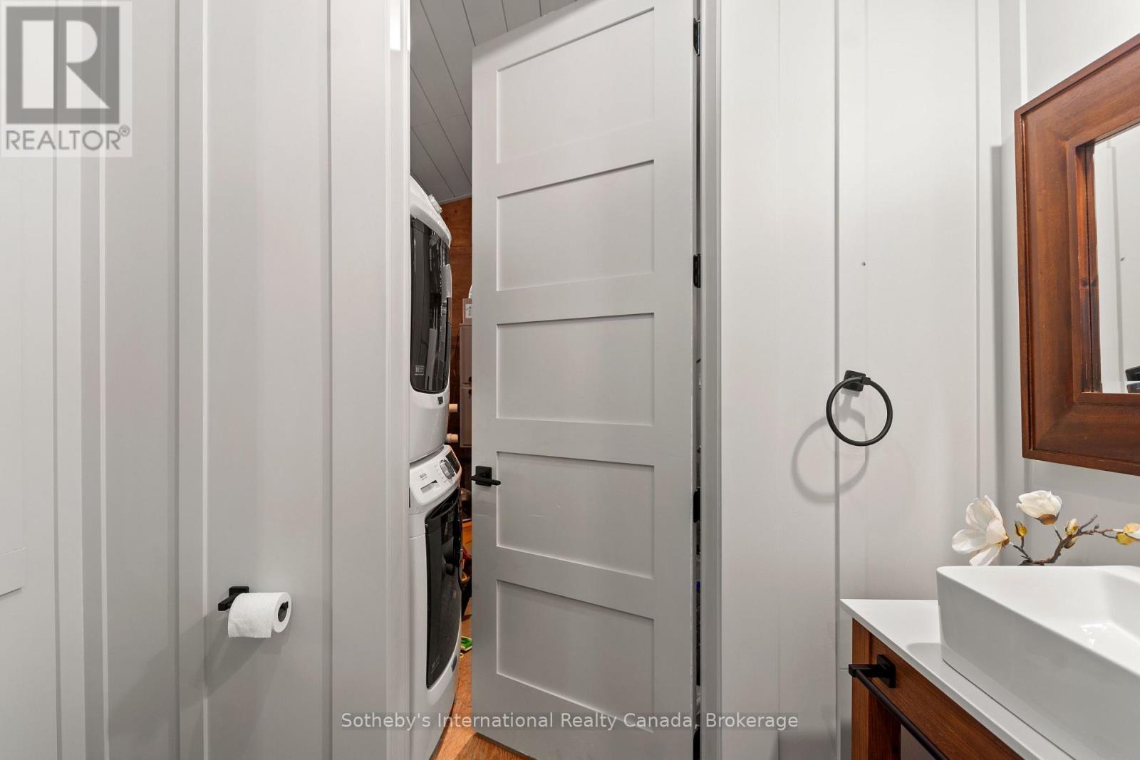 103 Whites Falls Road, Georgian Bay (Baxter), ON - Indoor Photo Showing Bathroom