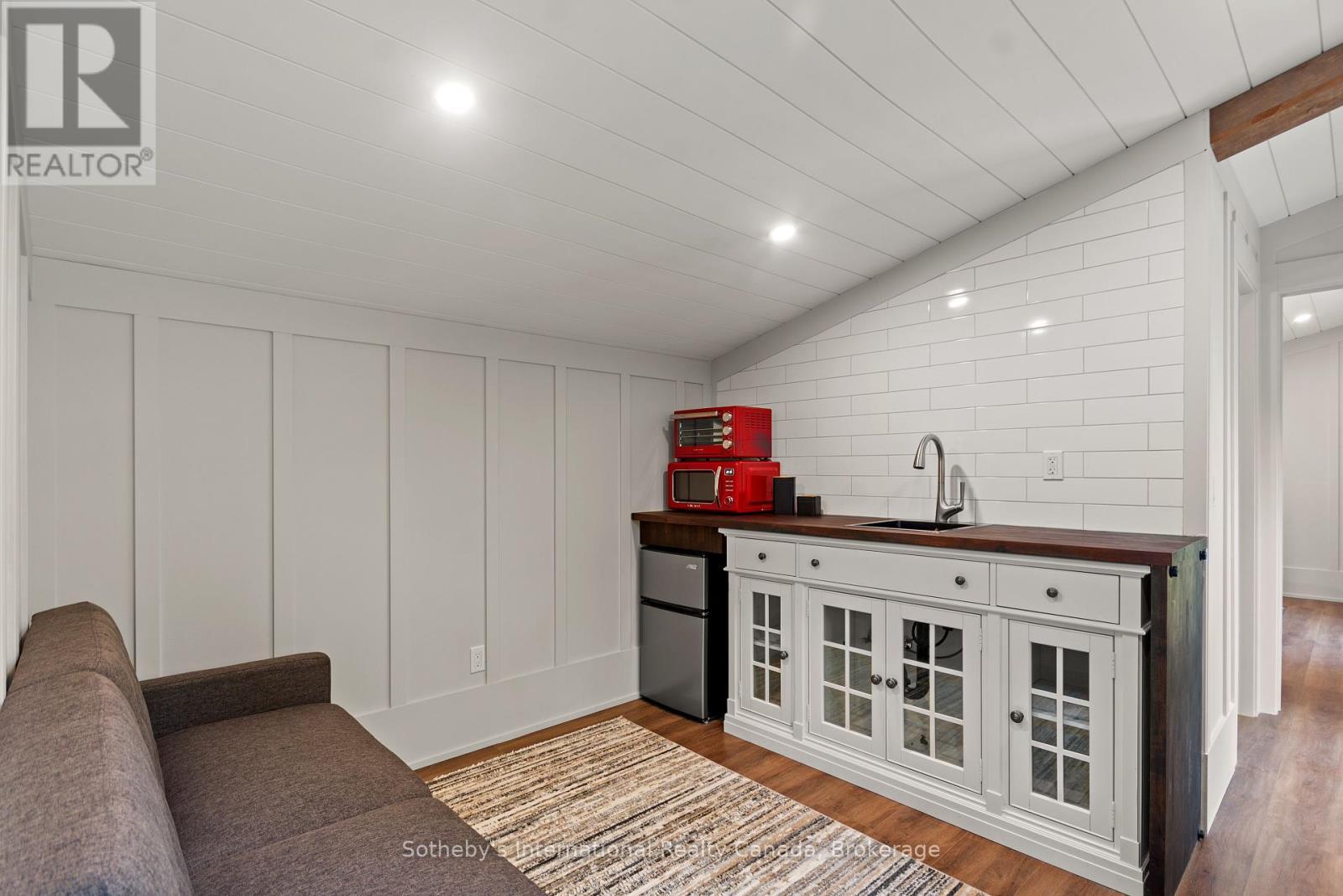 103 Whites Falls Road, Georgian Bay (Baxter), ON - Indoor Photo Showing Other Room