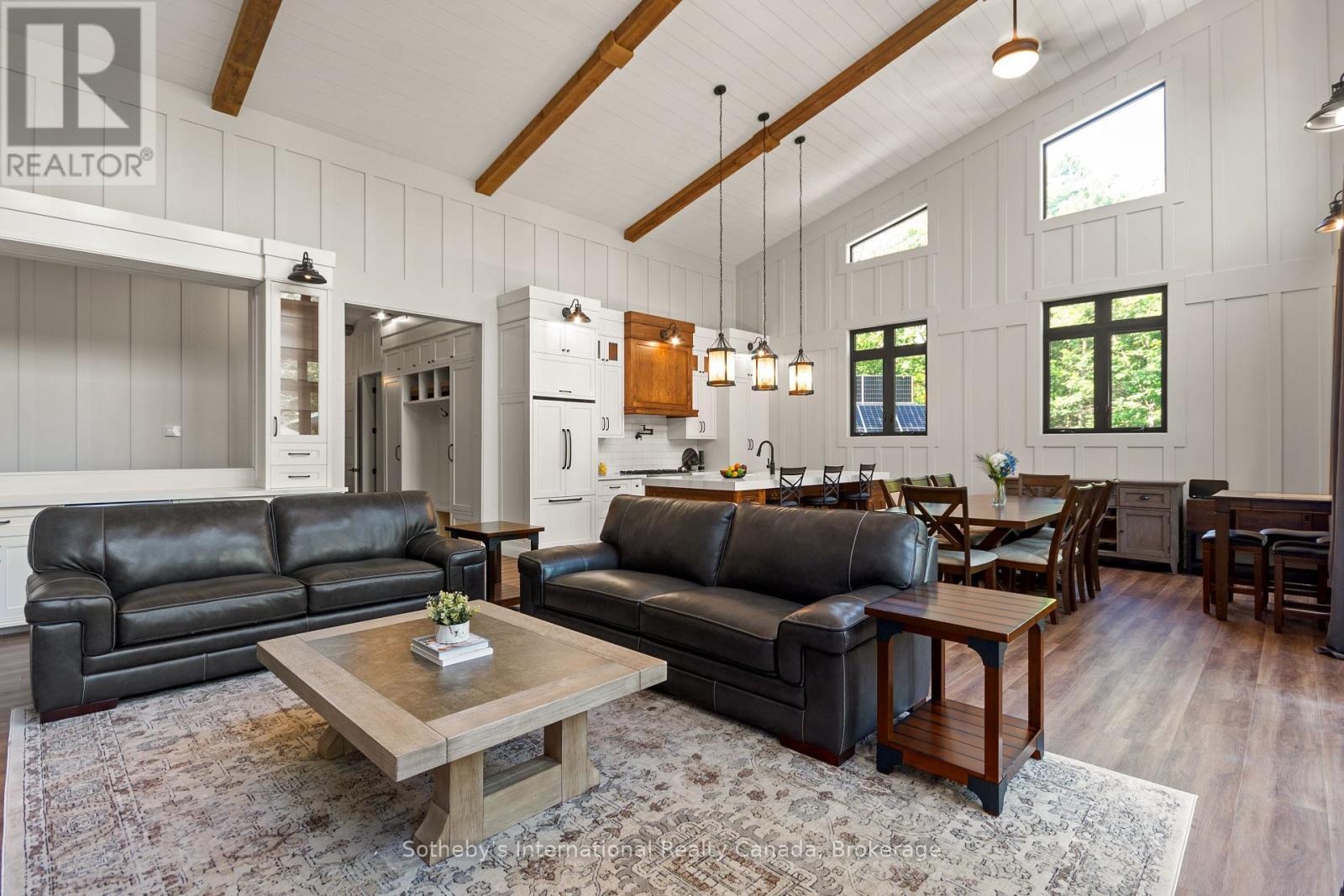 103 Whites Falls Road, Georgian Bay (Baxter), ON - Indoor Photo Showing Living Room
