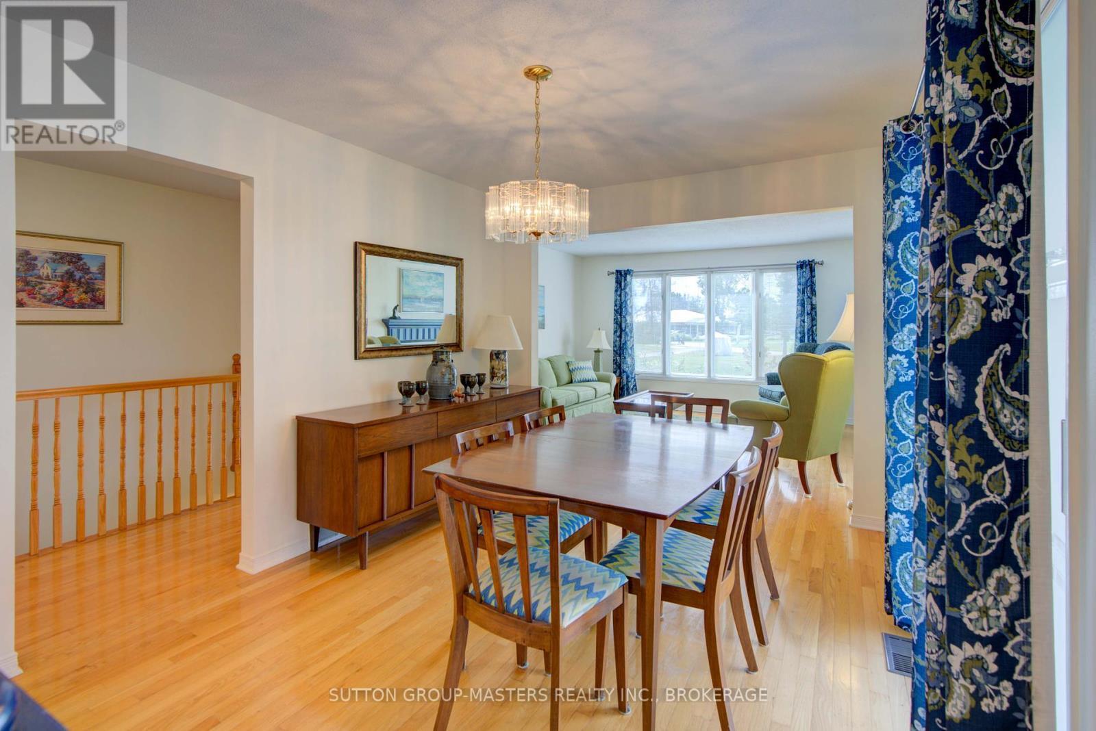3 Abbey Dawn Drive, Loyalist (Bath), ON - Indoor Photo Showing Dining Room