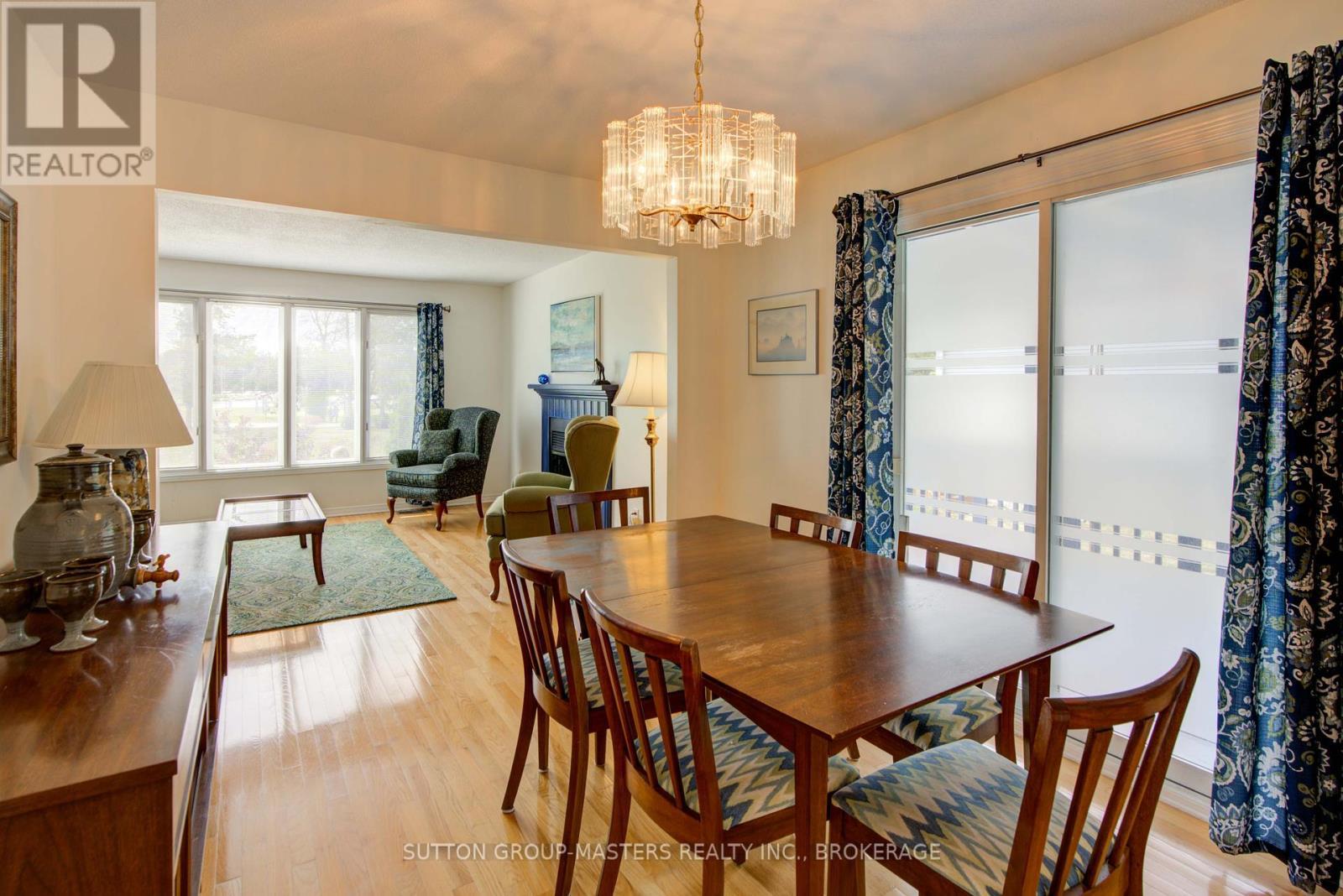 3 Abbey Dawn Drive, Loyalist (Bath), ON - Indoor Photo Showing Dining Room
