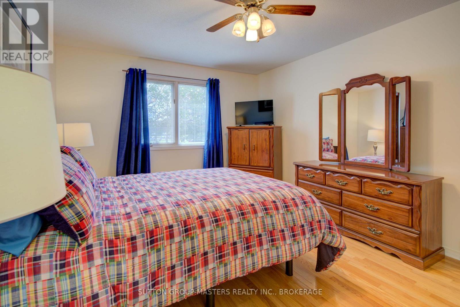 3 Abbey Dawn Drive, Loyalist (Bath), ON - Indoor Photo Showing Bedroom