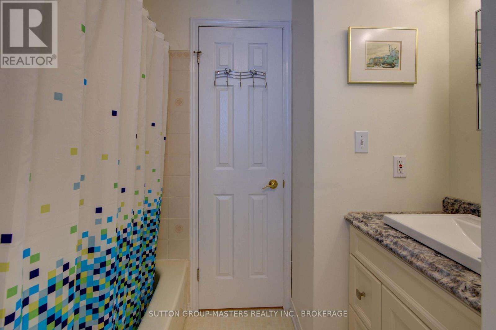 3 Abbey Dawn Drive, Loyalist (Bath), ON - Indoor