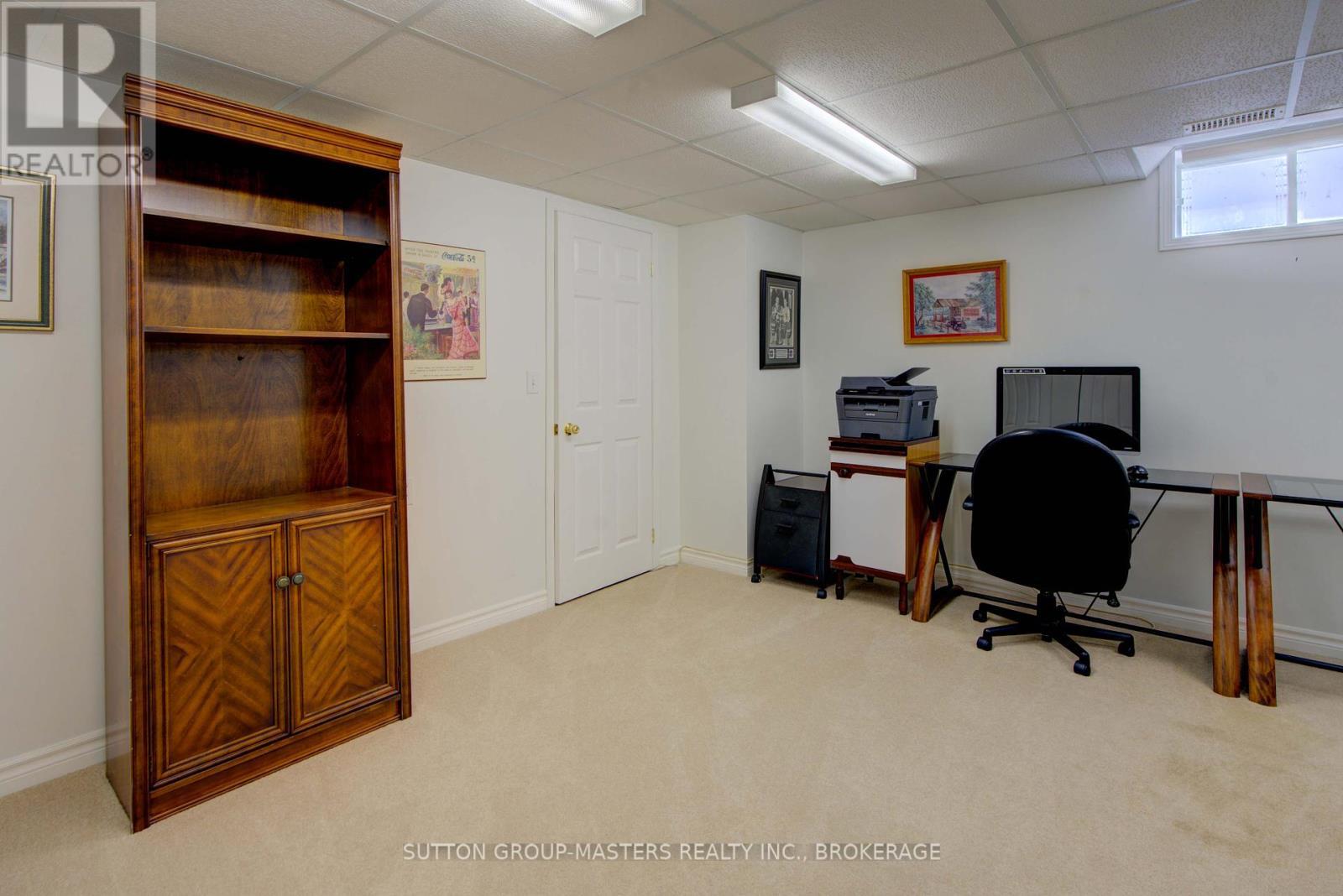 Lower level den - 3 Abbey Dawn Drive, Loyalist (Bath), ON - Indoor