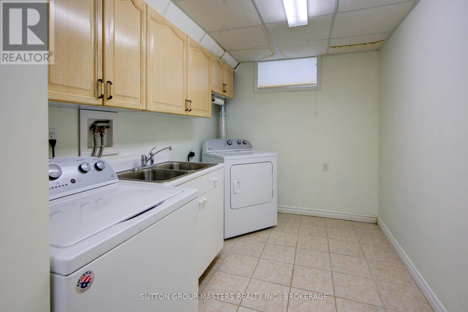 Laundry Rd - 3 Abbey Dawn Drive, Loyalist (Bath), ON - Indoor Photo Showing Laundry Room