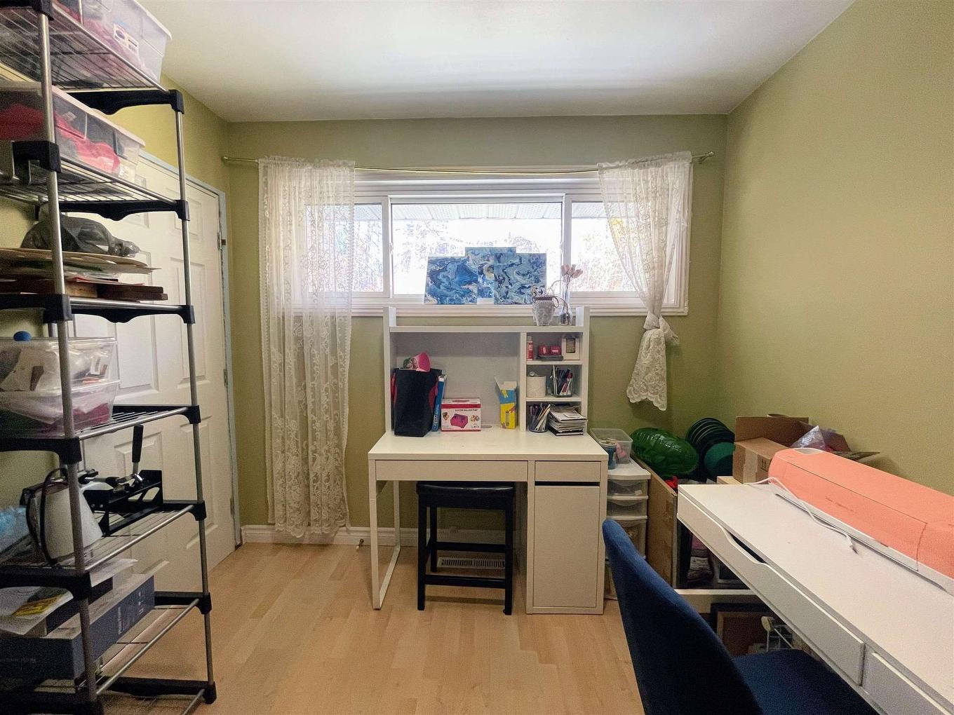 2 Essa Place, Manitouwadge, ON - Indoor