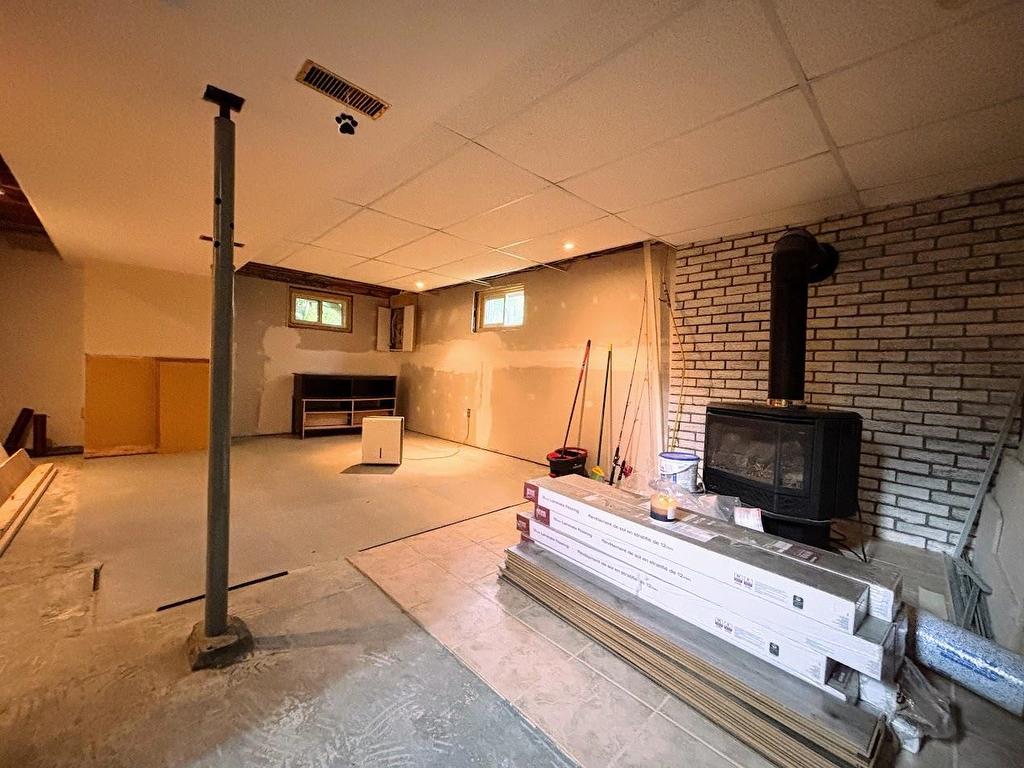 2 Essa Place, Manitouwadge, ON - Indoor With Fireplace