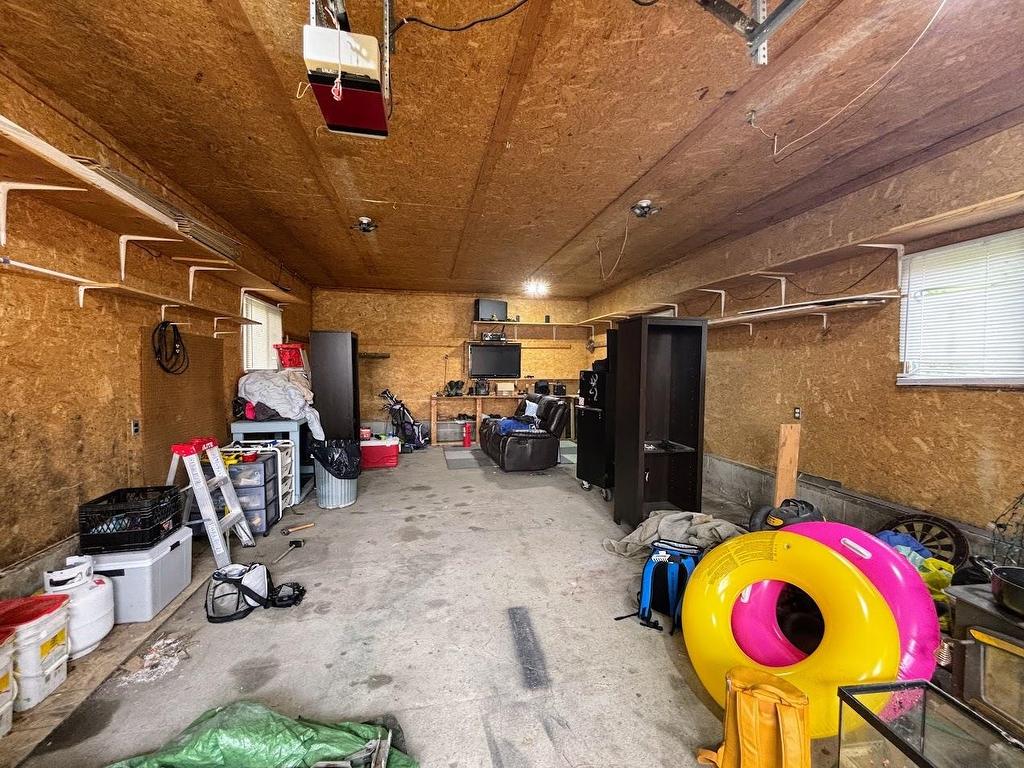 2 Essa Place, Manitouwadge, ON - Indoor Photo Showing Other Room