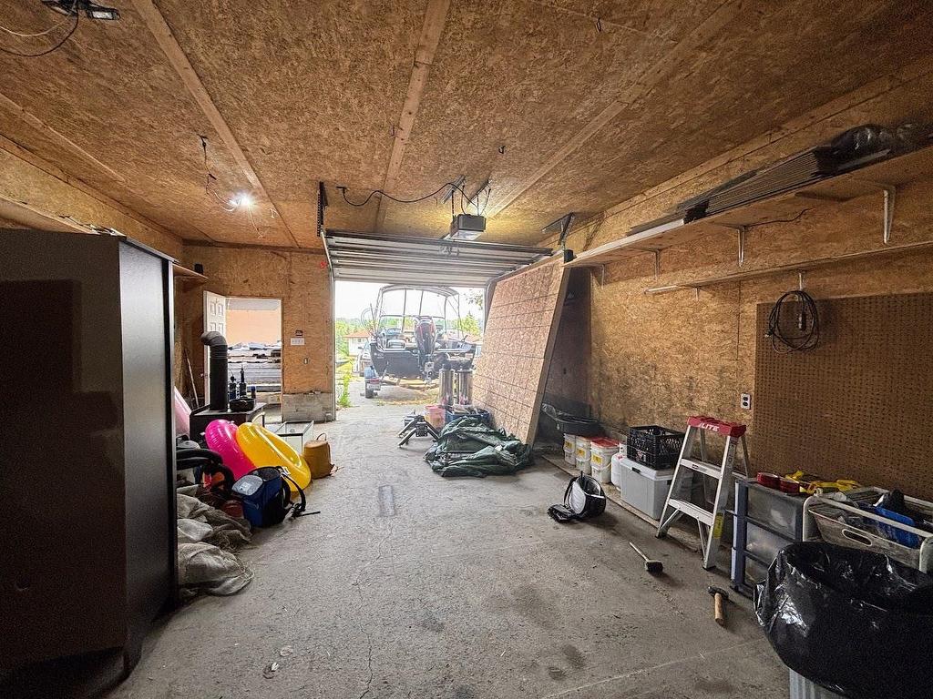 2 Essa Place, Manitouwadge, ON - Indoor Photo Showing Other Room