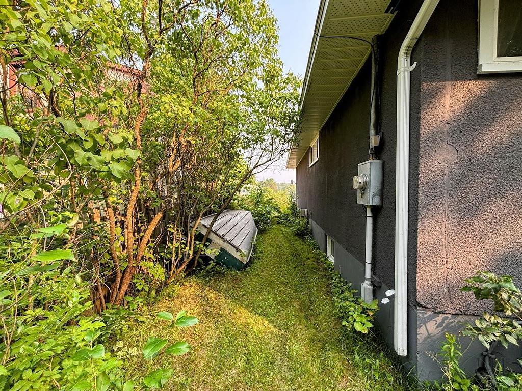 2 Essa Place, Manitouwadge, ON - Outdoor