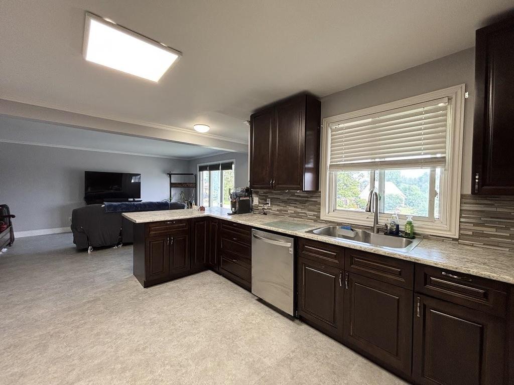 2 Essa Place, Manitouwadge, ON - Indoor Photo Showing Kitchen With Double Sink