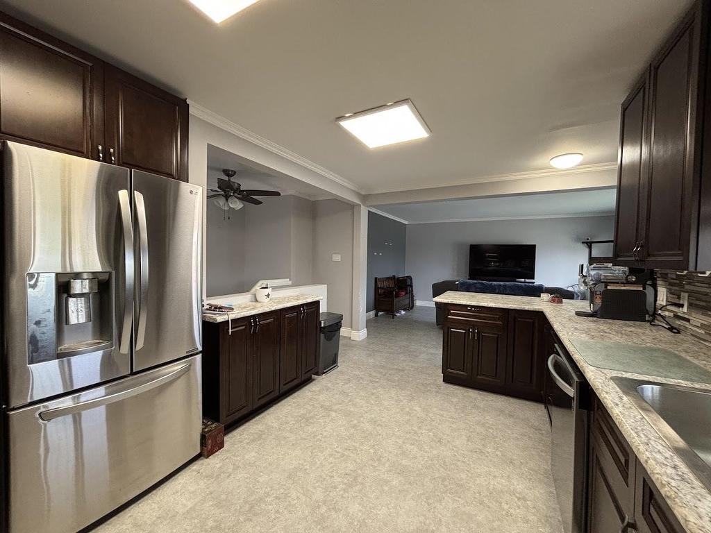 2 Essa Place, Manitouwadge, ON - Indoor Photo Showing Kitchen With Stainless Steel Kitchen