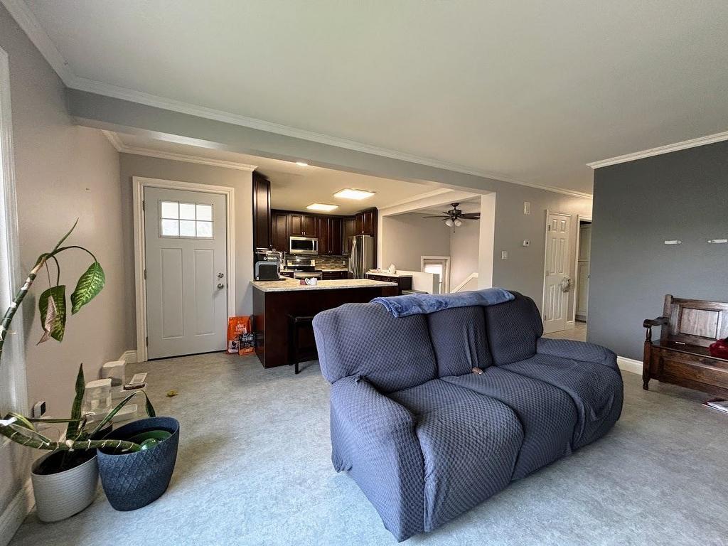 2 Essa Place, Manitouwadge, ON - Indoor Photo Showing Living Room
