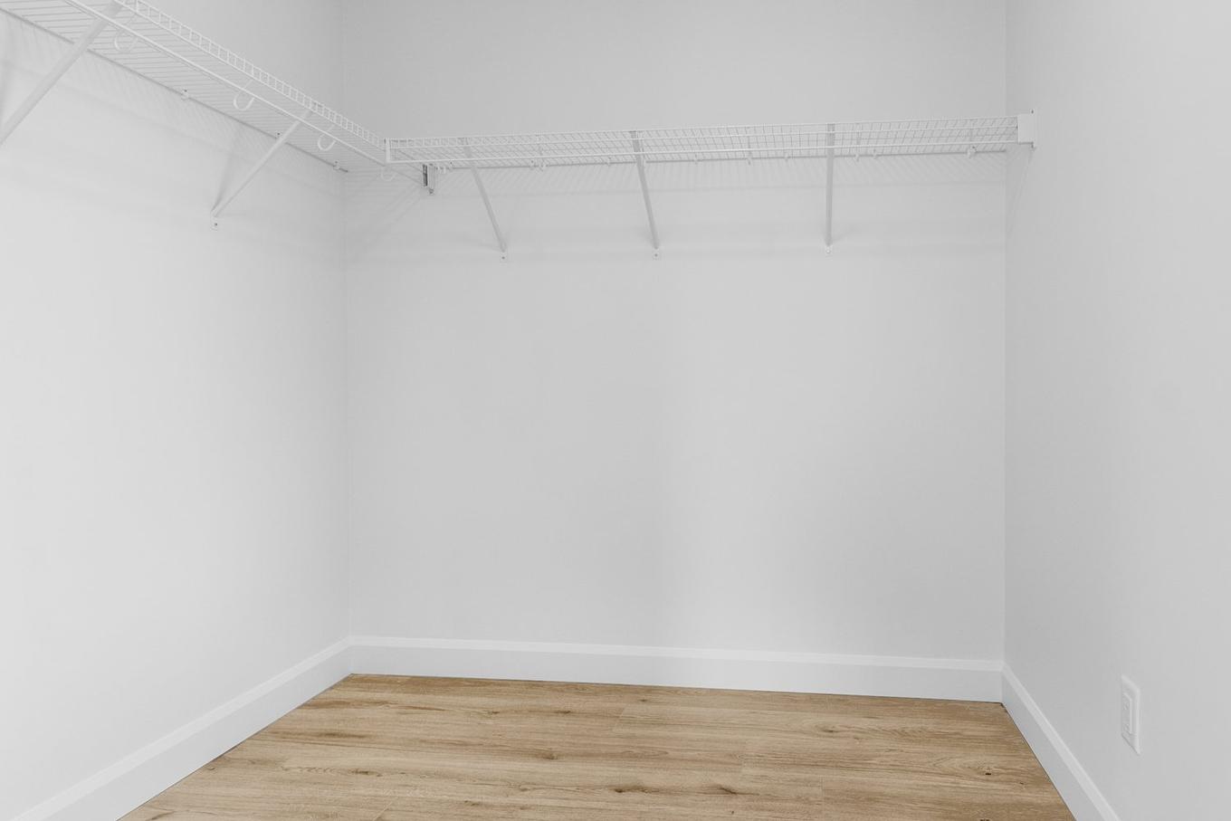 Penderie (Walk-in) - Rue Des Premières-Nations, Québec (Beauport), QC - Indoor With Storage