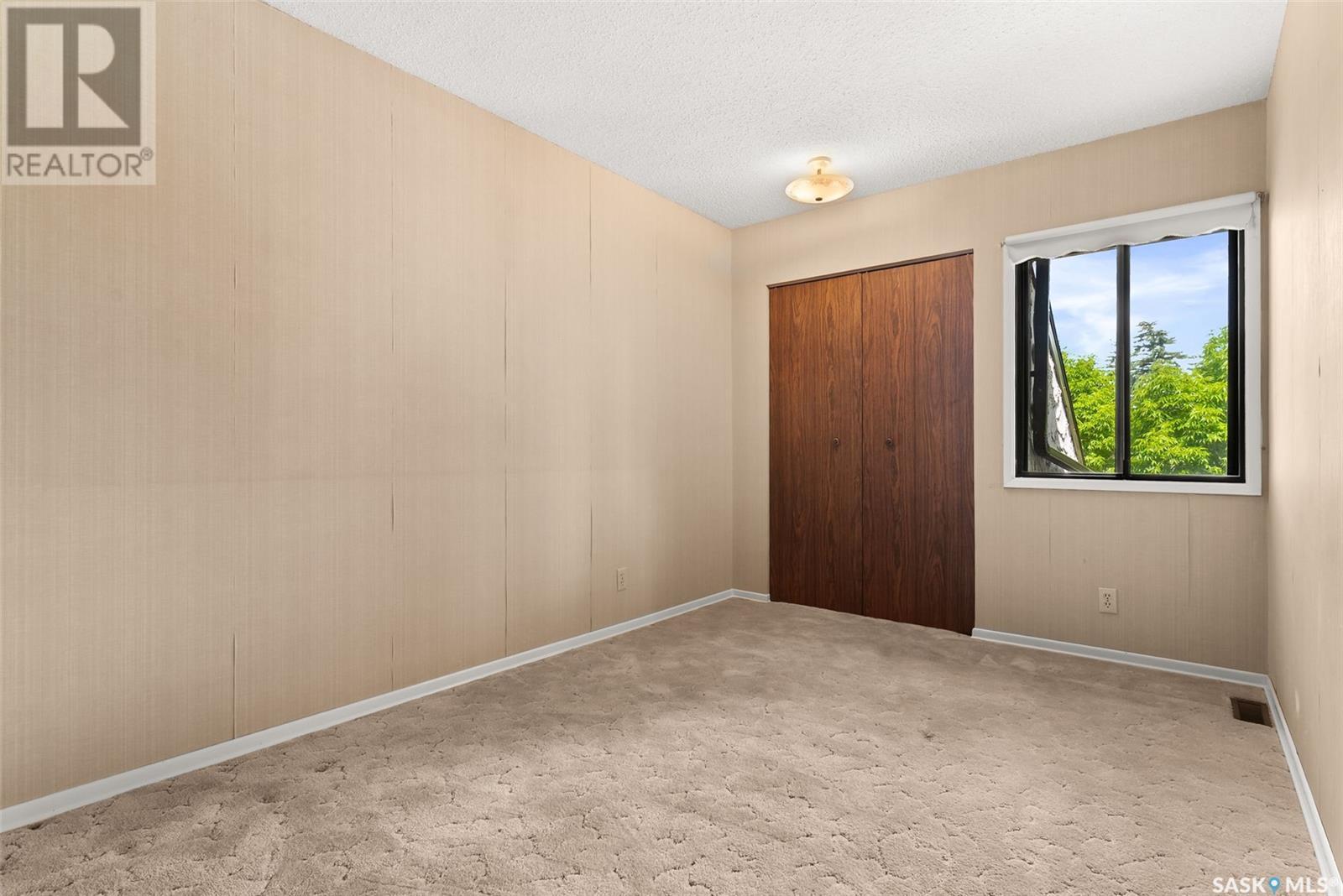 1615 23Rd Avenue, Regina, SK - Indoor Photo Showing Other Room