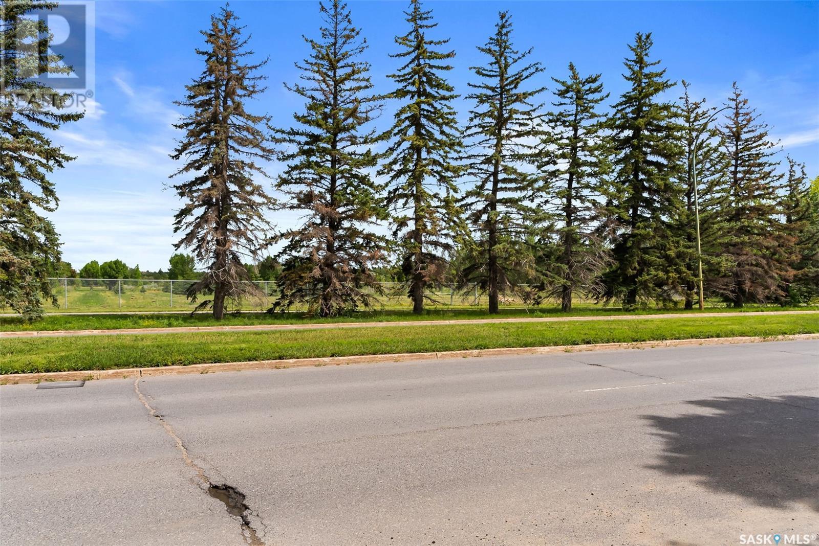 1615 23Rd Avenue, Regina, SK - Outdoor With View