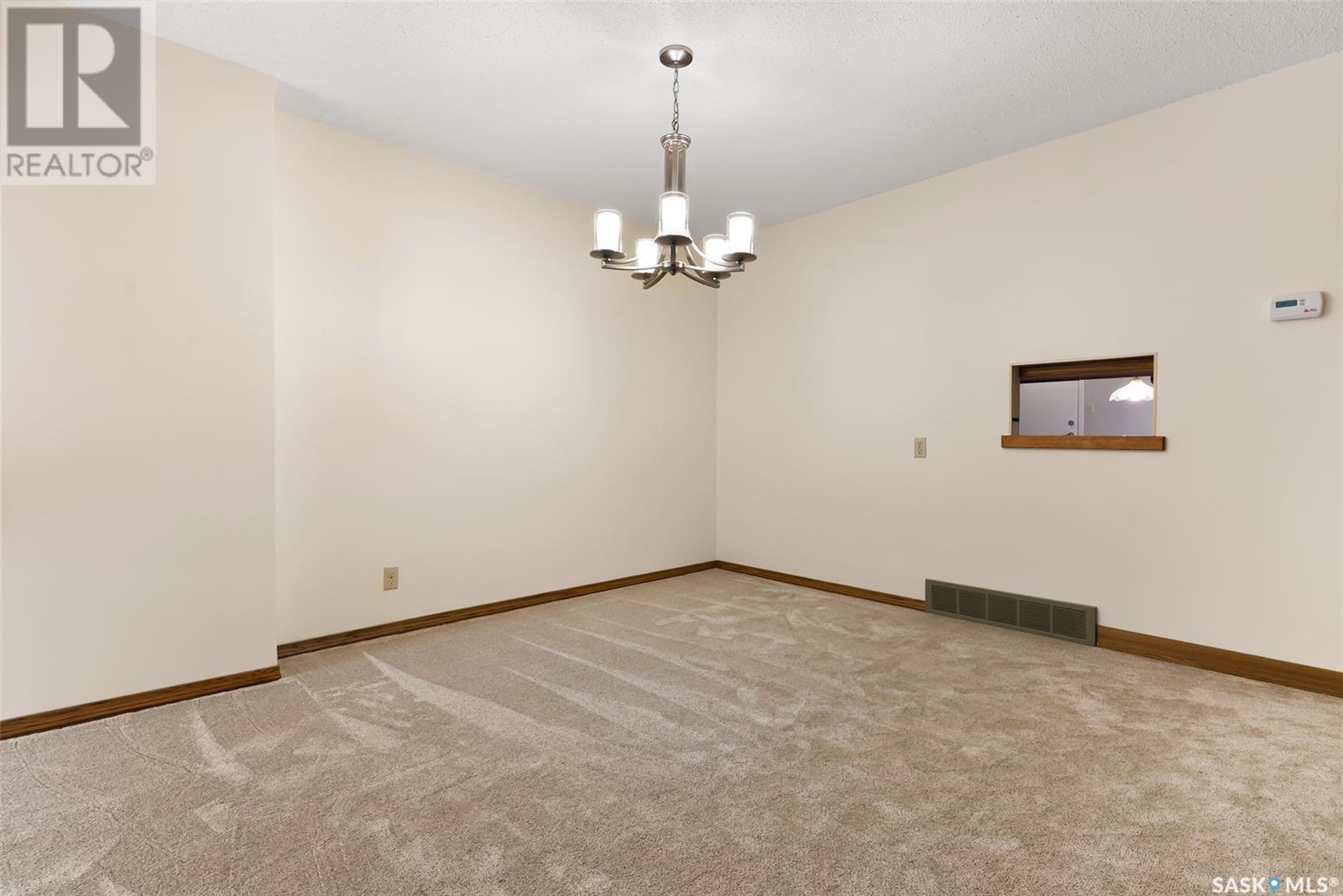 1615 23Rd Avenue, Regina, SK - Indoor Photo Showing Other Room