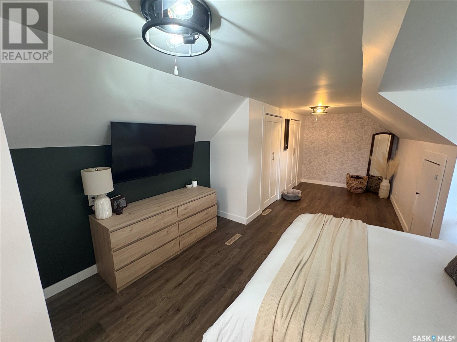 212 Riedel Avenue E, Langenburg, SK - Indoor