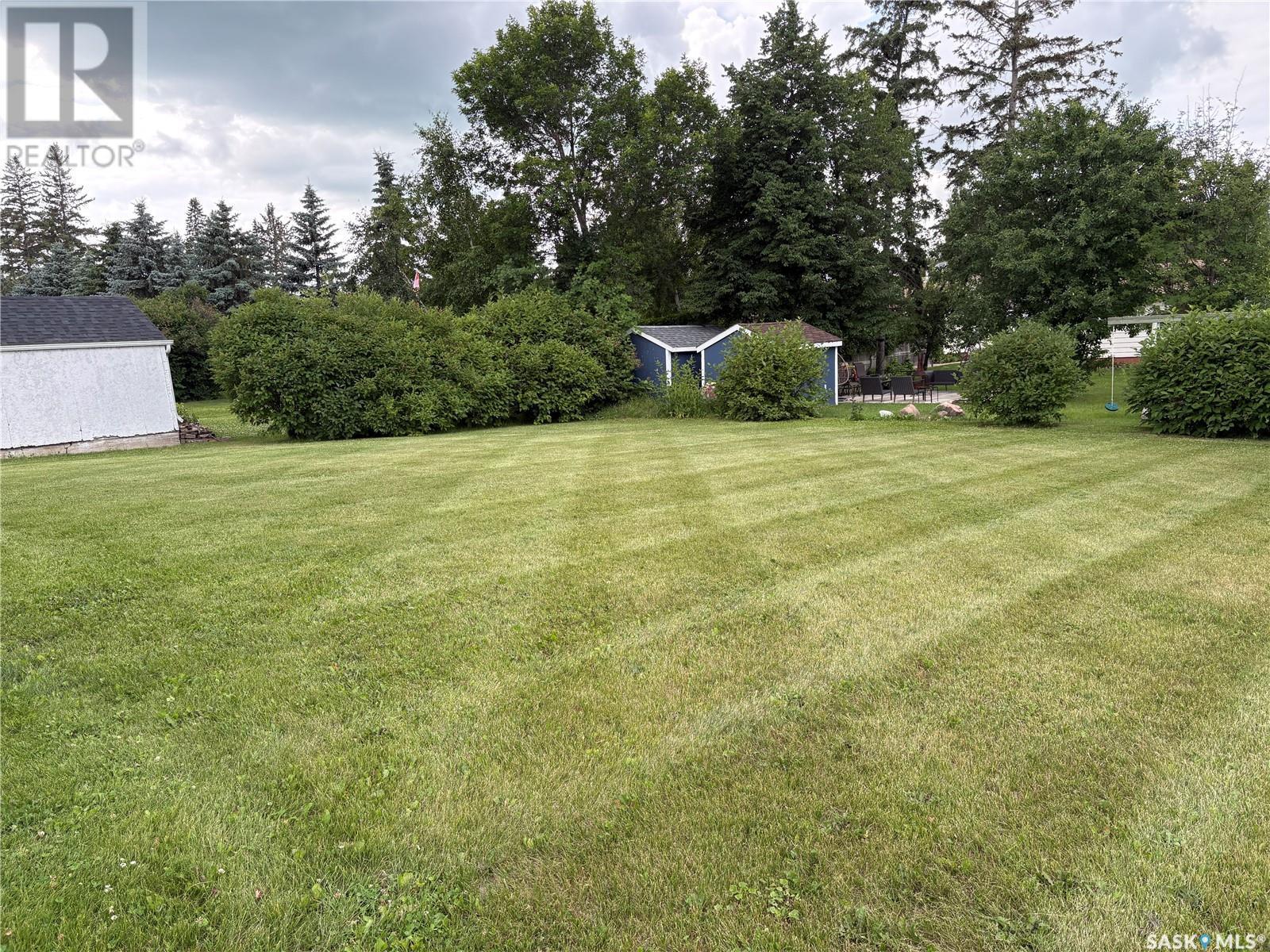 212 Riedel Avenue E, Langenburg, SK - Outdoor