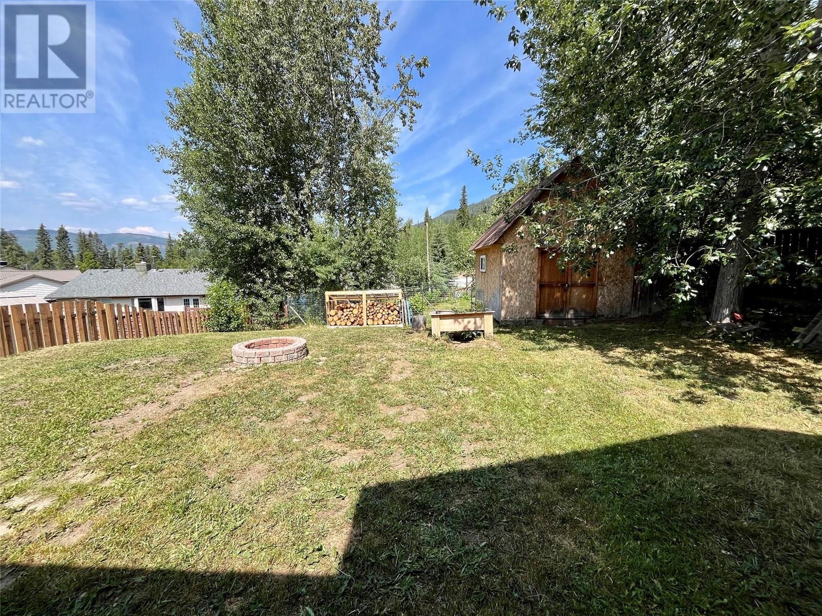 140 Wapiti Crescent, Tumbler Ridge, BC - Outdoor