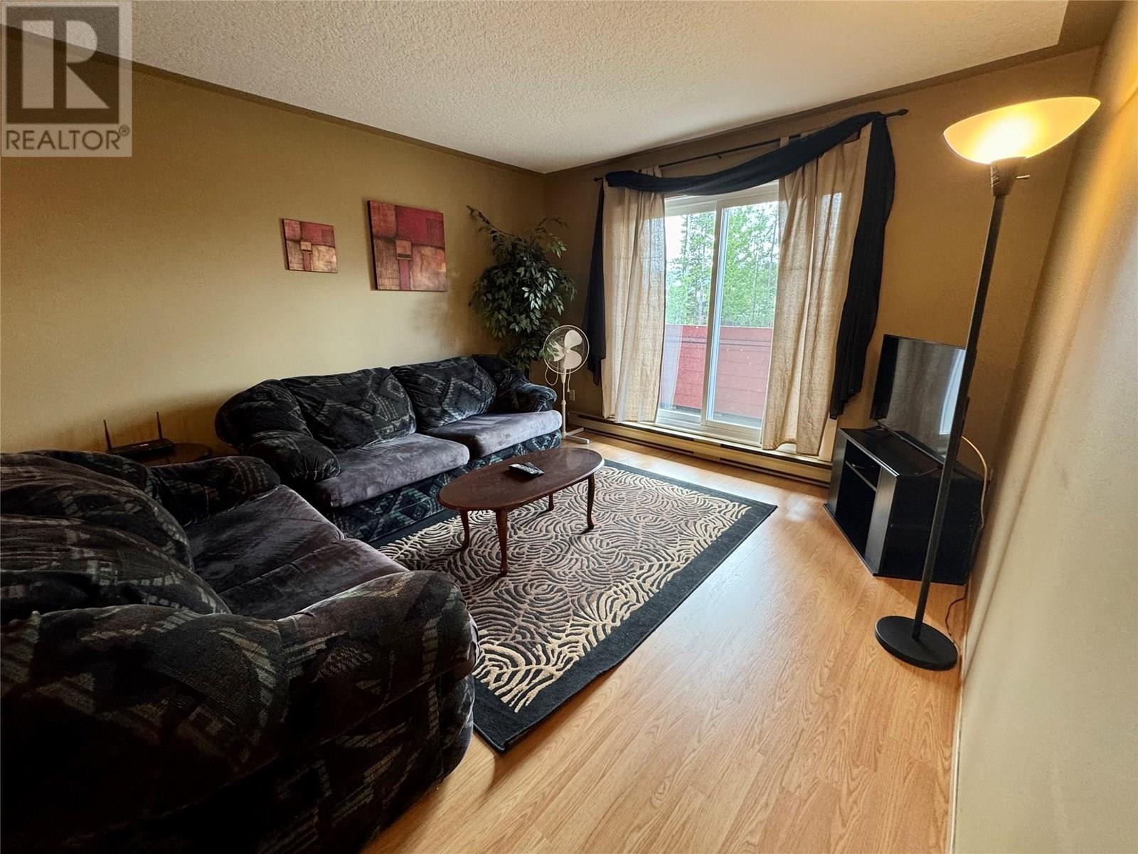 108 Spruce Avenue Unit# 206, Tumbler Ridge, BC - Indoor Photo Showing Living Room