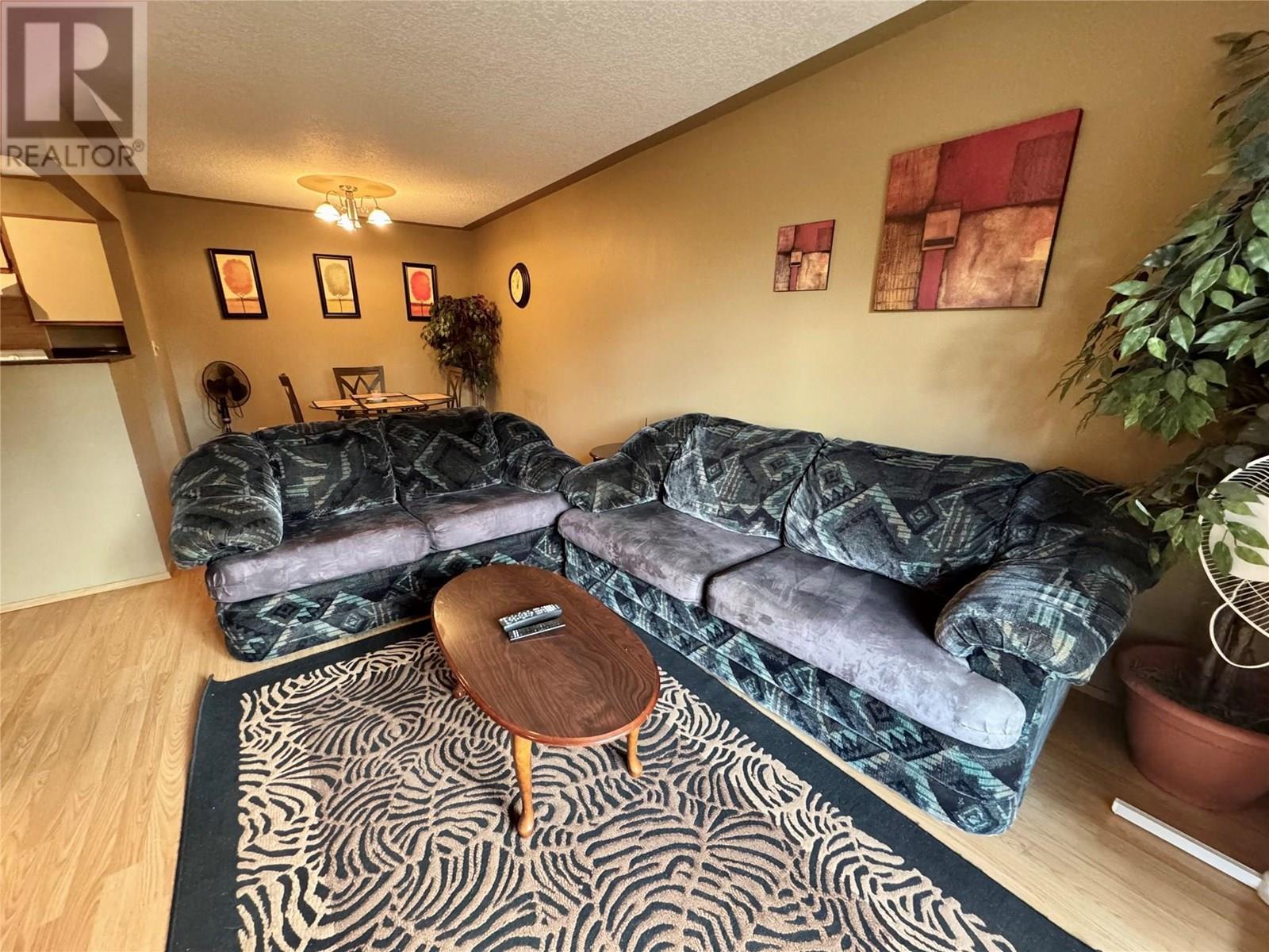 108 Spruce Avenue Unit# 206, Tumbler Ridge, BC - Indoor Photo Showing Living Room