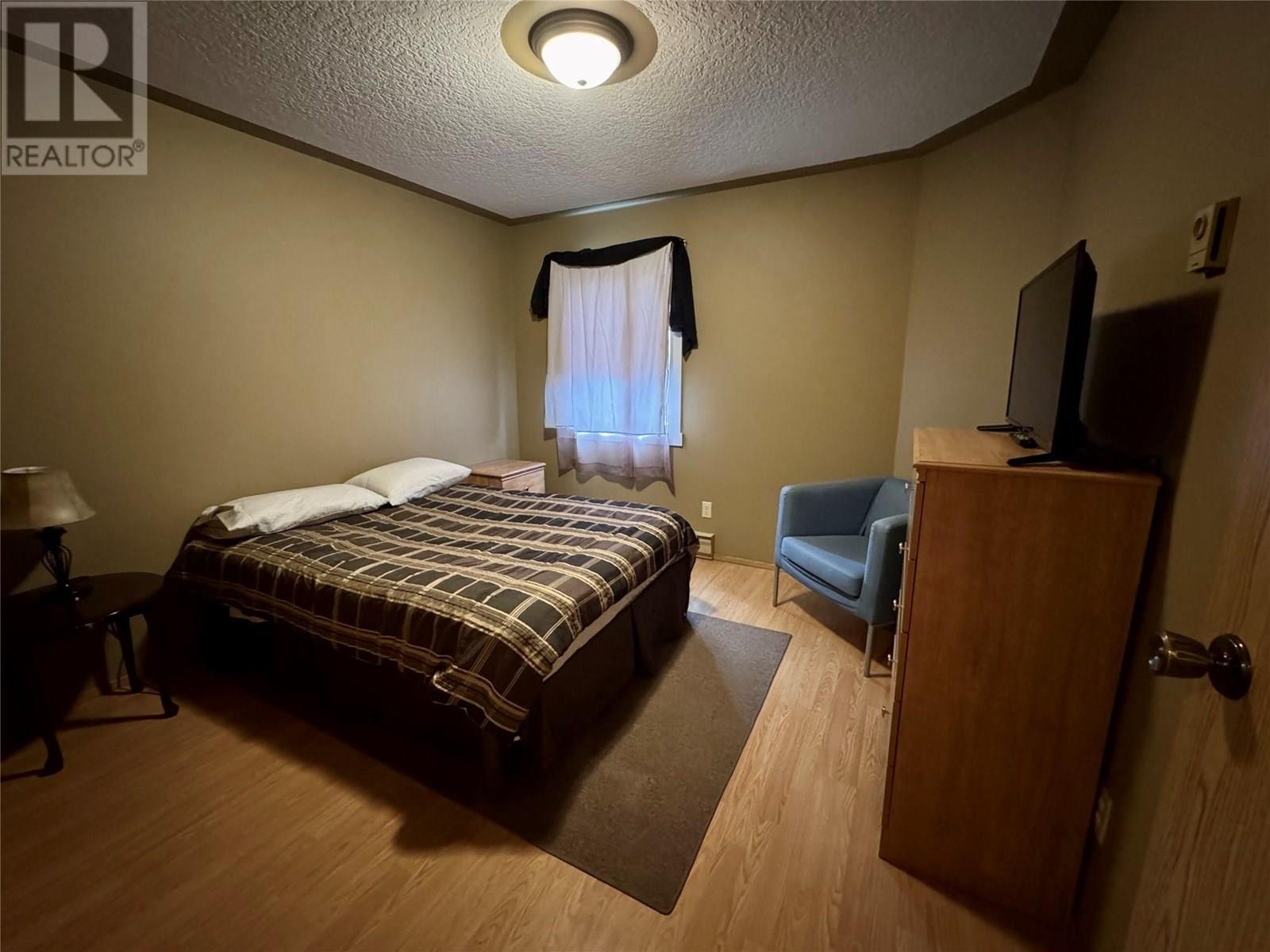 108 Spruce Avenue Unit# 206, Tumbler Ridge, BC - Indoor Photo Showing Bedroom