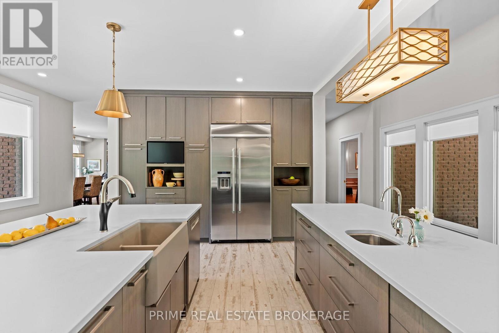 203 Riverside Drive, South Huron (Exeter), ON - Indoor Photo Showing Kitchen With Double Sink