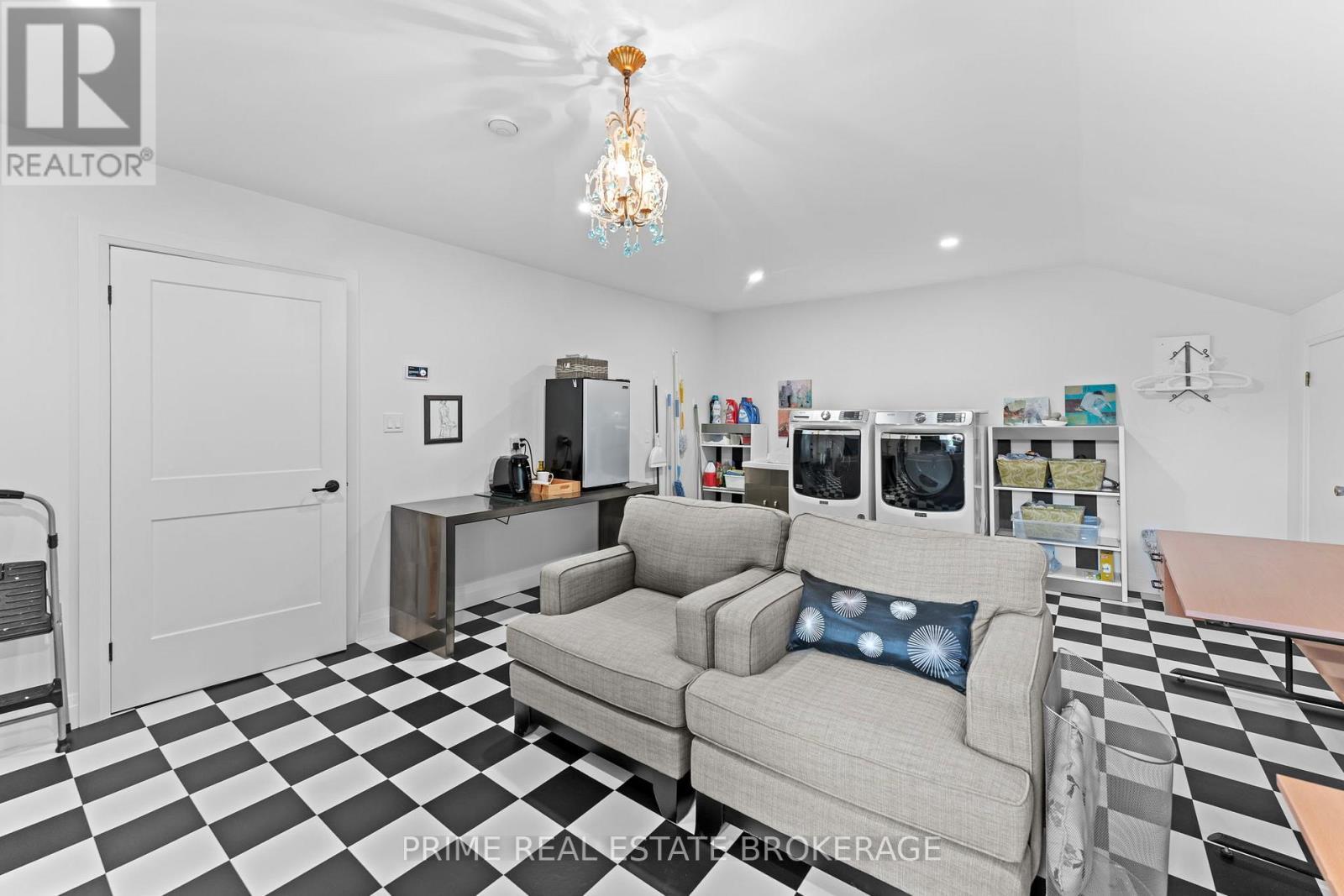 203 Riverside Drive, South Huron (Exeter), ON - Indoor