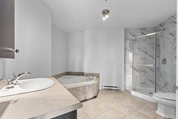 Ensuite bathroom -