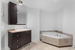 Ensuite bathroom -